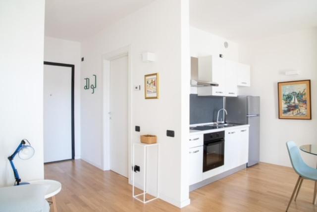 Grande Monolocale Con Parcheggio Interrato Incluso Apartment Genova Exterior foto